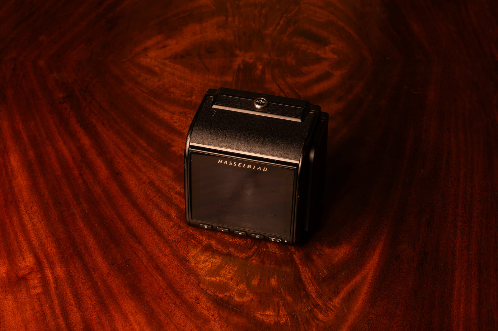 Hasselblad “To The Moon”