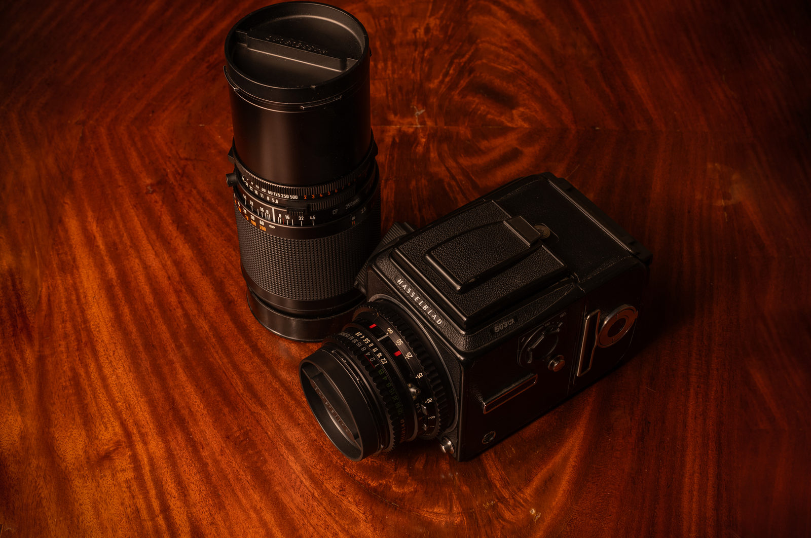 Hasselblad 503CX +CT80mm f/2.8+CF250mm f/5.6