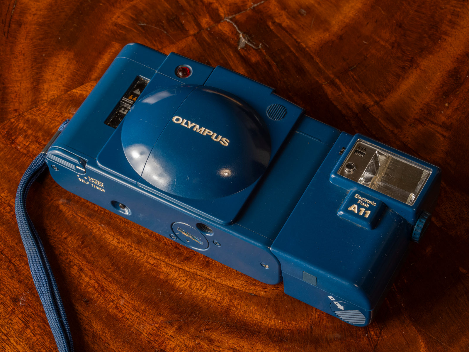 Olympus XA2 Bule edition