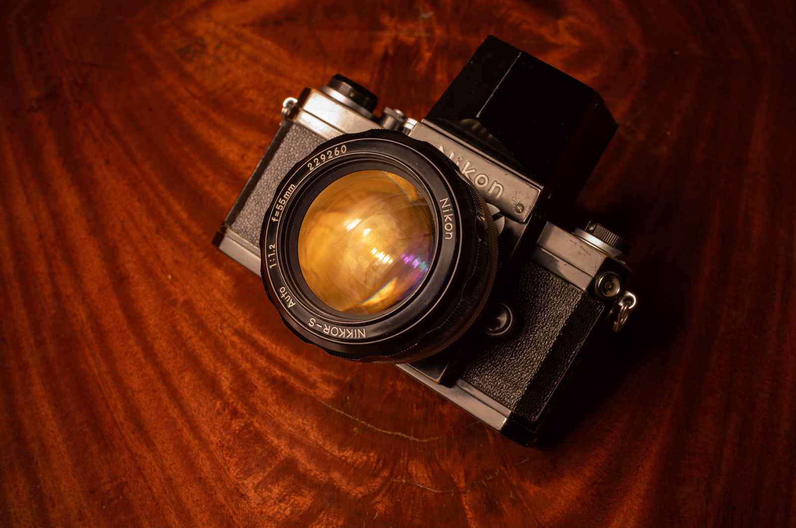 Nikon F + Nikkor-S auto 55mm f/1.2 Lens