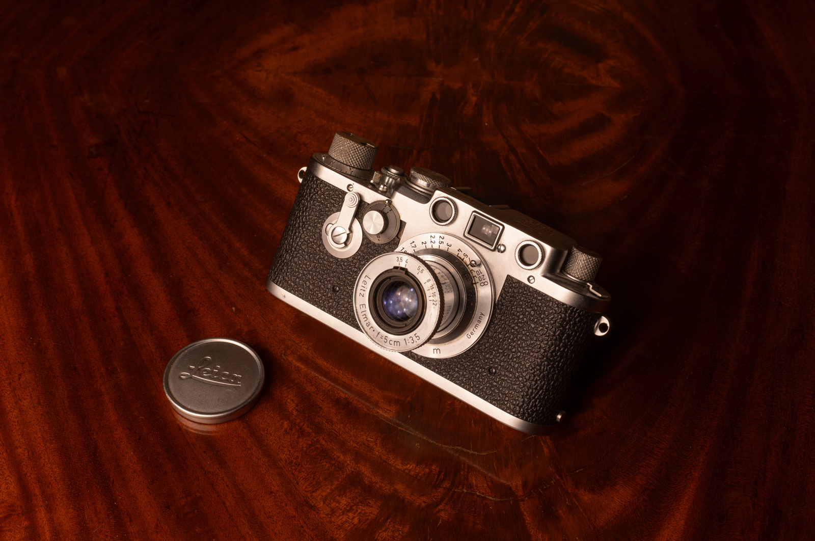 Leica IIIF Red-Dial +Leitz Elmar f=5cm/1:3.5